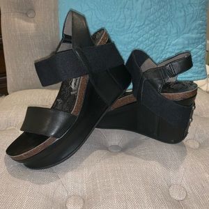 Black platform OTBT